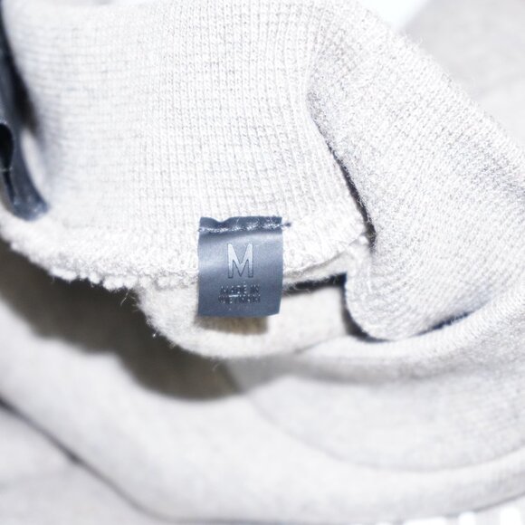 Fear of God Essentials University Print Sweatshirt in Heather Grey Size M - NWT - Picture 5 of 9